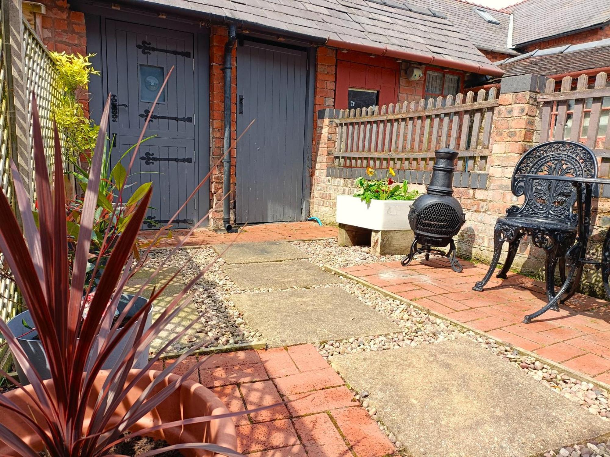 Charming Terrace Home In Whitchurch Whitchurch  Exterior foto